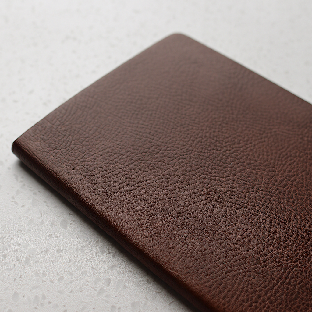 Libreta modelo singer de pasta suave forro piel café