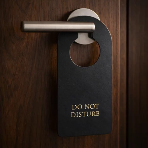 door_hanger_hotel